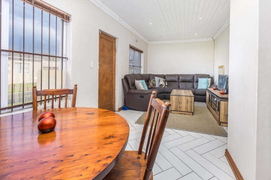 2 Bedroom Property for Sale in Hagley Western Cape